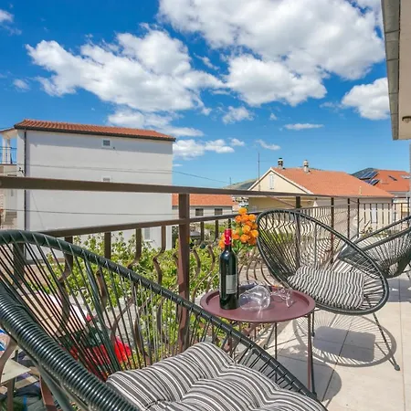 Apartament With Parking Space - 20874 *