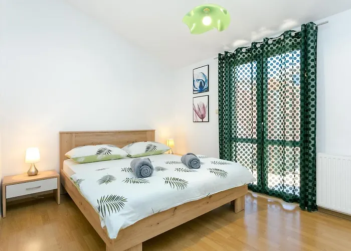 With Parking Space - 20874 Daire