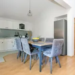 With Parking Space - 20874 Apartment Trogir