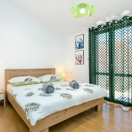 With Parking Space - 20874 Apartamento