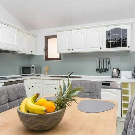 With Parking Space - 20874 Apartamento Trogir